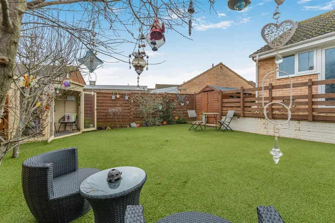 Property carousel image 17