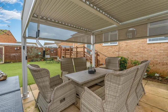 Property carousel image 18