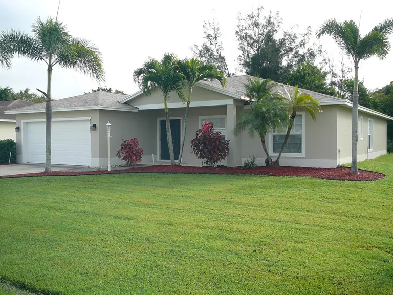 6512 Las Palmas Way, Port St Lucie, FL 34952