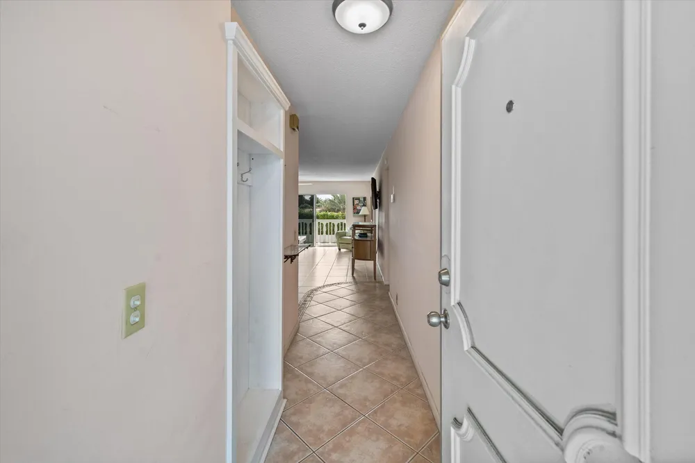 421 S Lakeside Dr, Lake Worth Beach, FL 33460