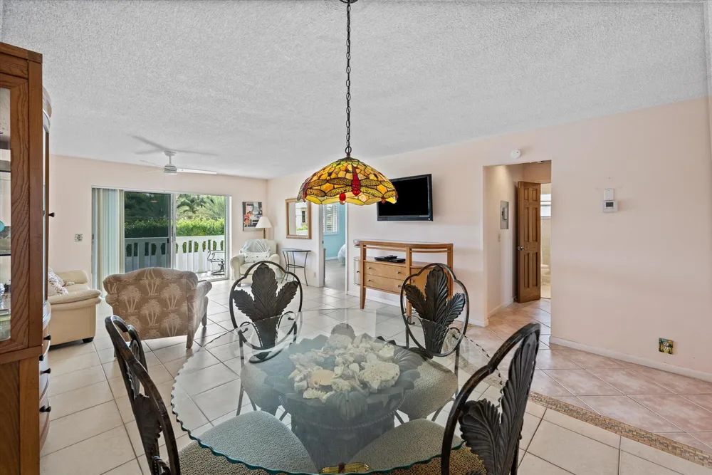 421 S Lakeside Dr, Lake Worth Beach, FL 33460