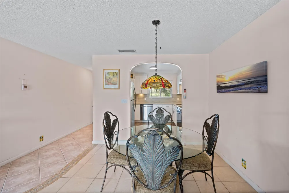 421 S Lakeside Dr, Lake Worth Beach, FL 33460