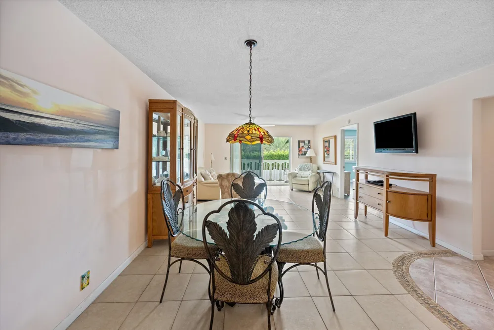 421 S Lakeside Dr, Lake Worth Beach, FL 33460
