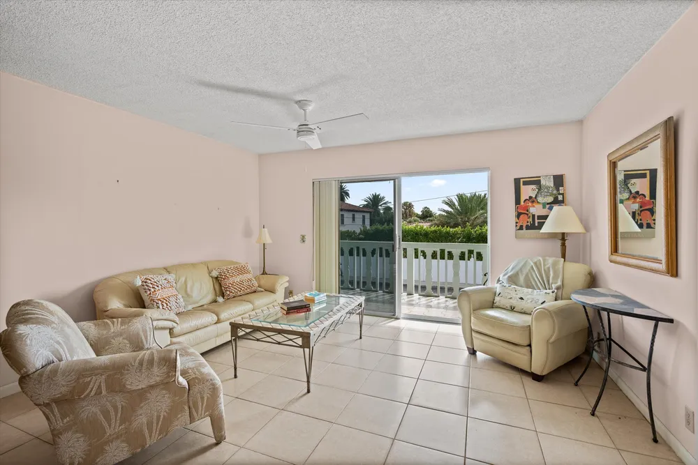 421 S Lakeside Dr, Lake Worth Beach, FL 33460