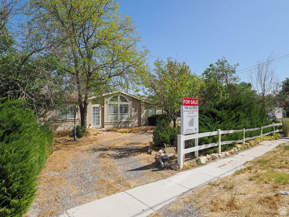 697 E Main St, Grantsville, UT 84029