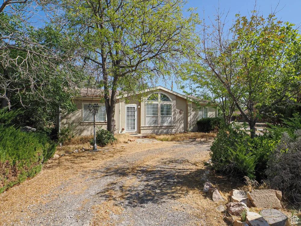 697 E Main St, Grantsville, UT 84029
