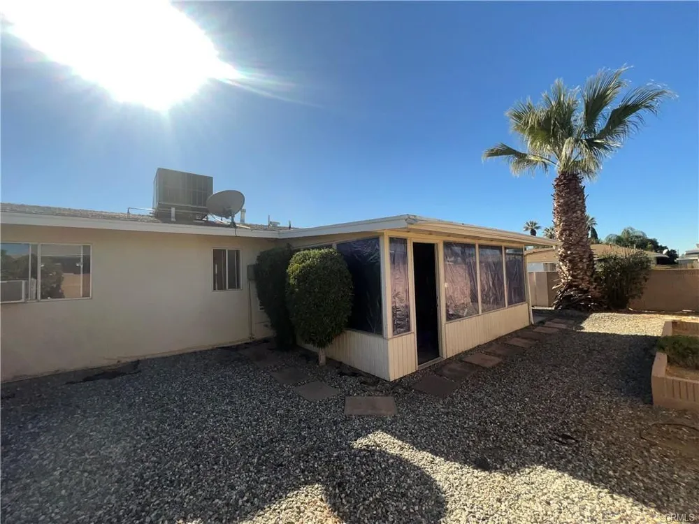 1598 W Wesley Pl, Hemet, CA 92543