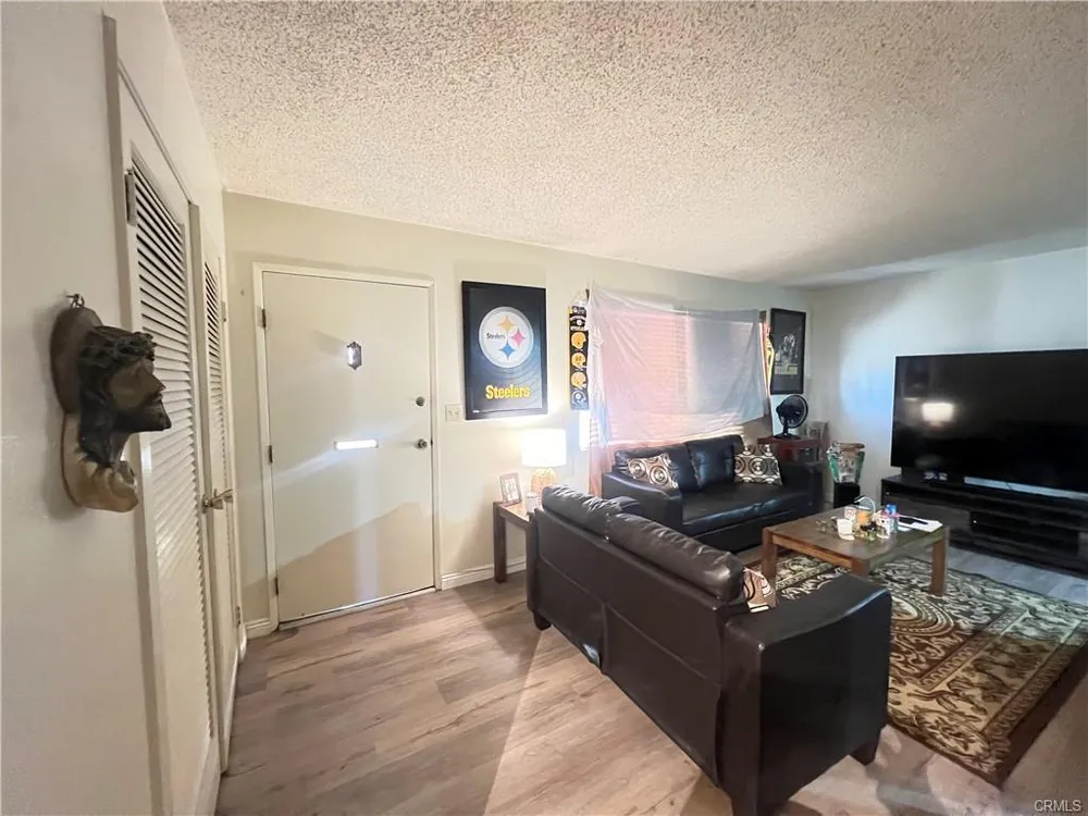 1598 W Wesley Pl, Hemet, CA 92543
