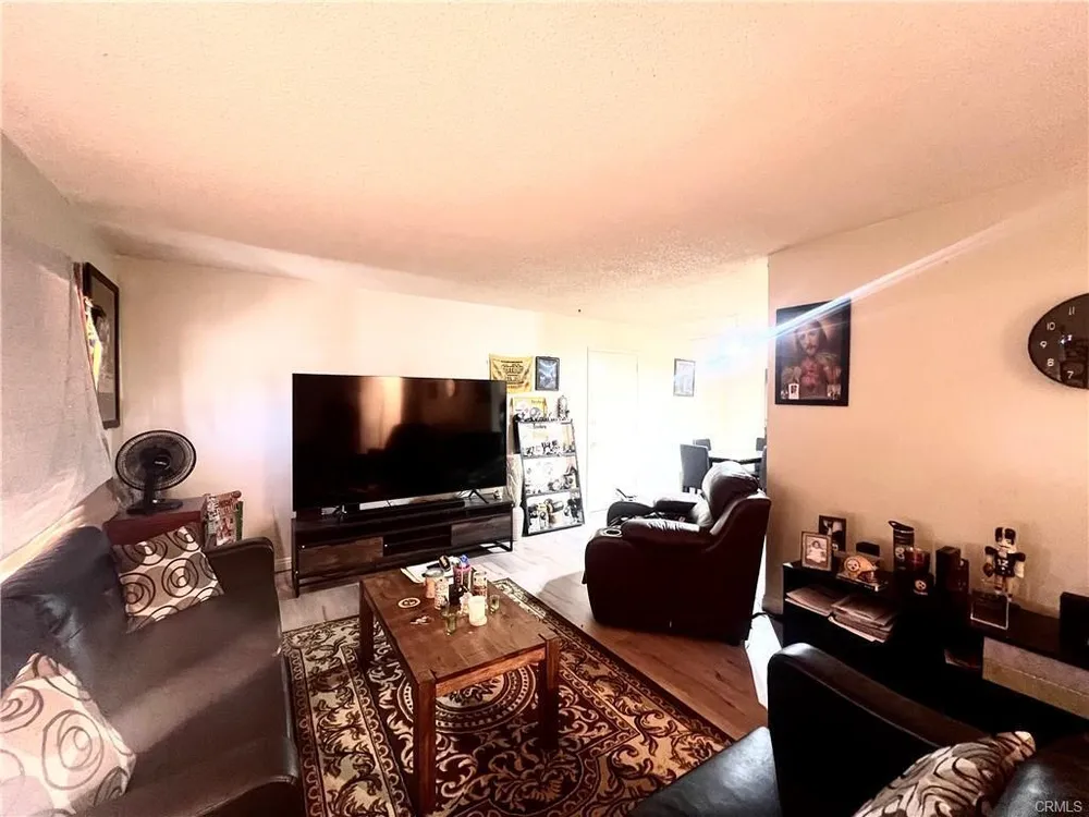 1598 W Wesley Pl, Hemet, CA 92543