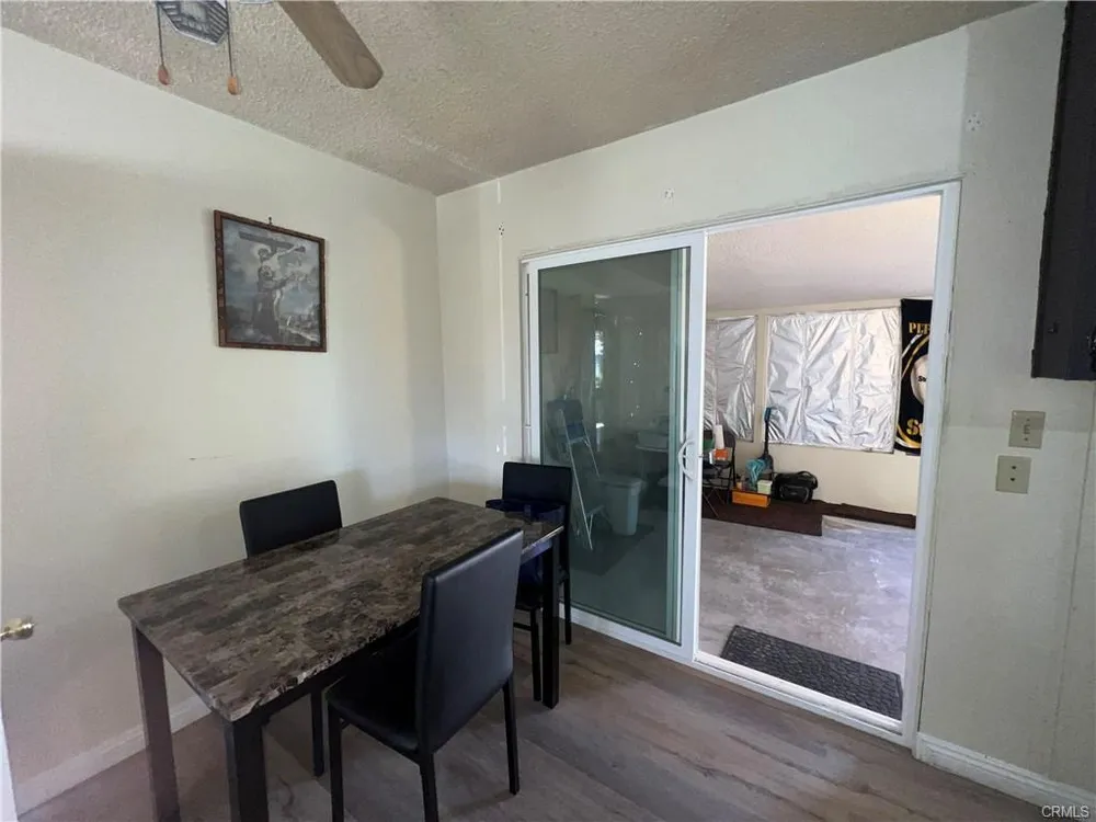 1598 W Wesley Pl, Hemet, CA 92543