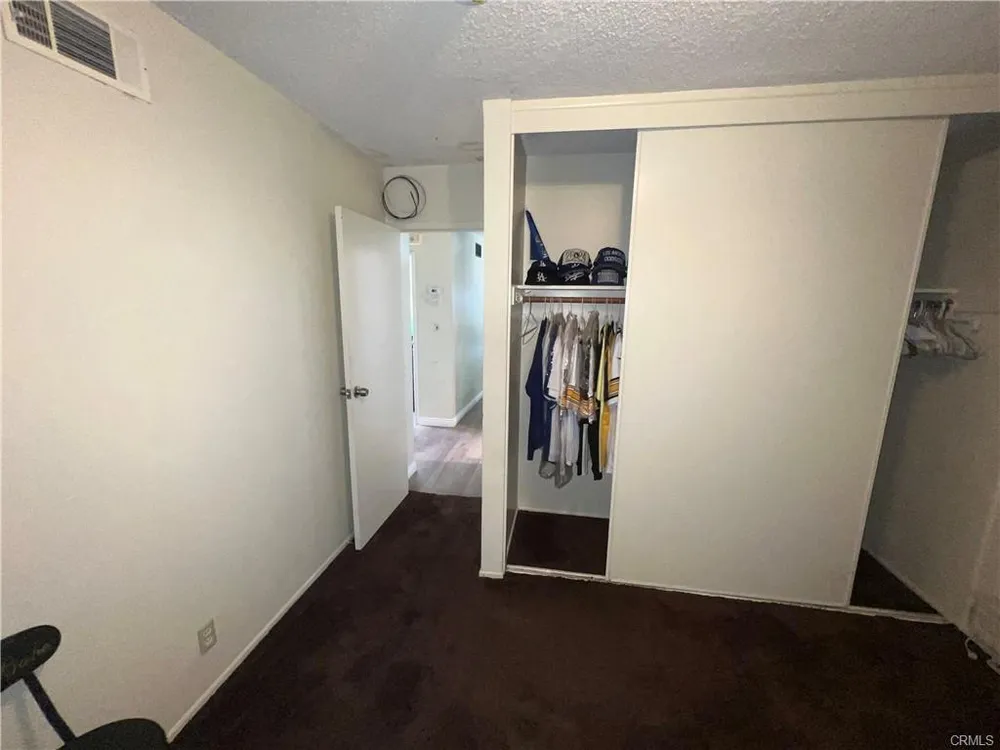 1598 W Wesley Pl, Hemet, CA 92543