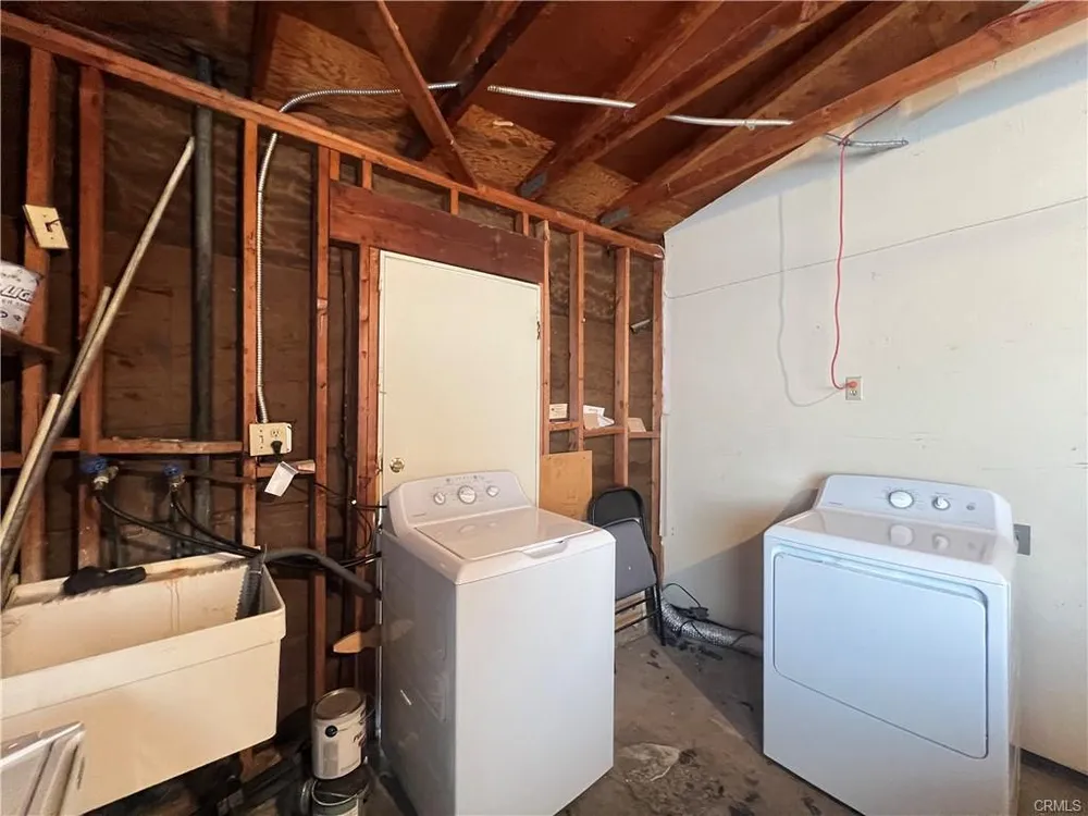 1598 W Wesley Pl, Hemet, CA 92543