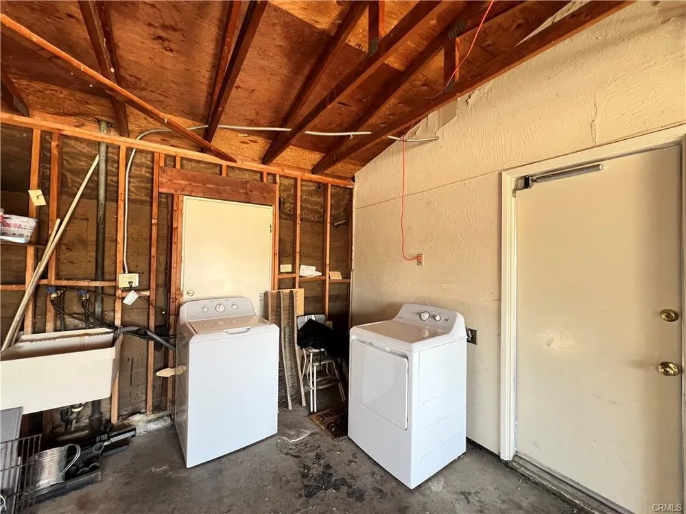 1598 W Wesley Pl, Hemet, CA 92543