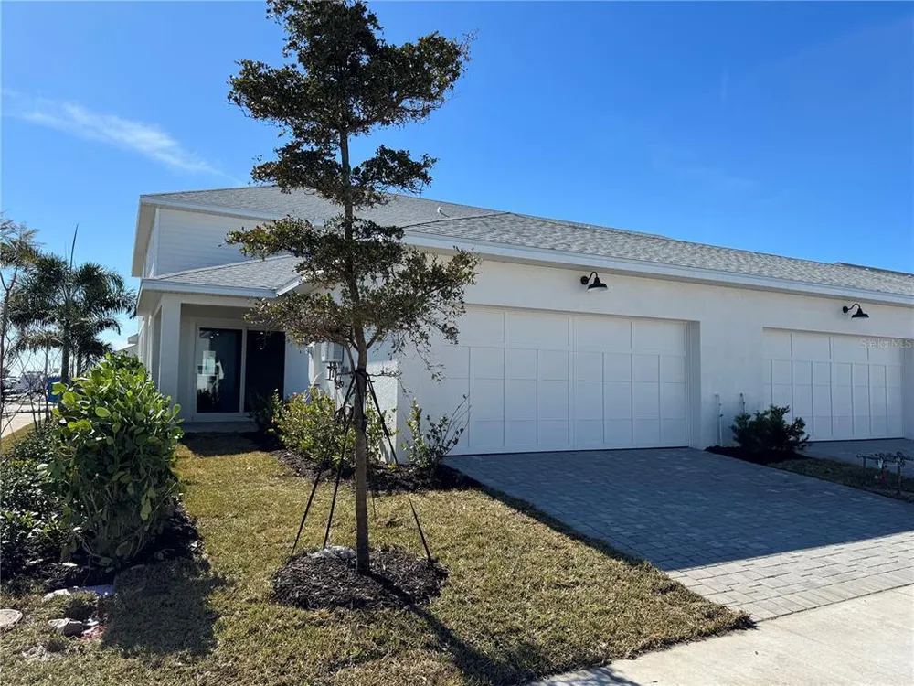 8007 Seaflower Pkwy, Bradenton, FL 34210