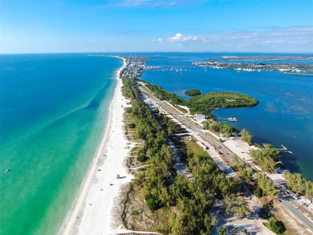 8007 Seaflower Pkwy, Bradenton, FL 34210