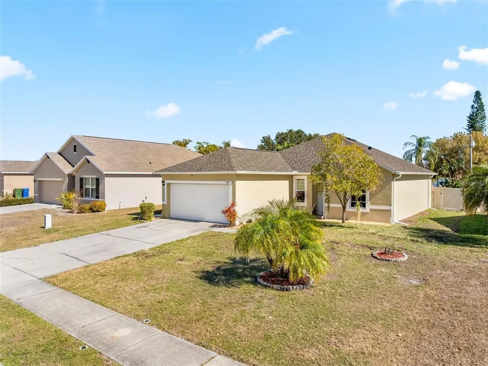 1108 Brenton Manor Dr, Winter Haven, FL 33881