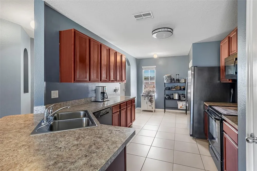 1108 Brenton Manor Dr, Winter Haven, FL 33881