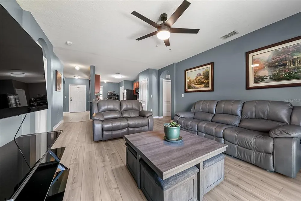 1108 Brenton Manor Dr, Winter Haven, FL 33881