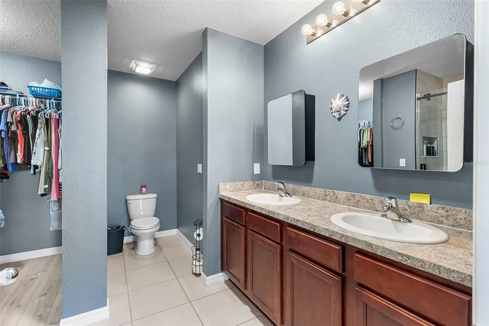 1108 Brenton Manor Dr, Winter Haven, FL 33881