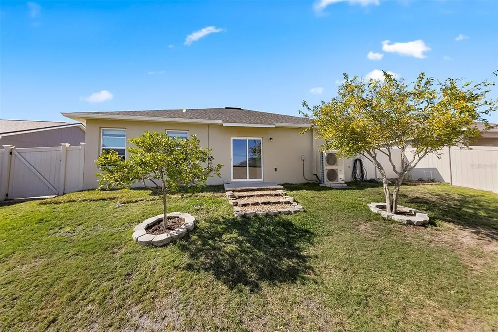 1108 Brenton Manor Dr, Winter Haven, FL 33881