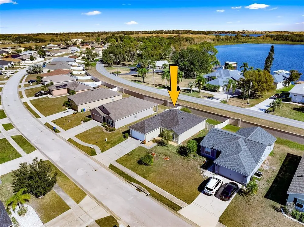 1108 Brenton Manor Dr, Winter Haven, FL 33881
