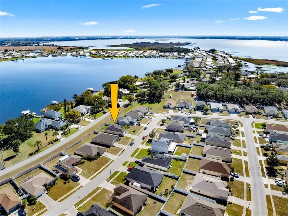 1108 Brenton Manor Dr, Winter Haven, FL 33881