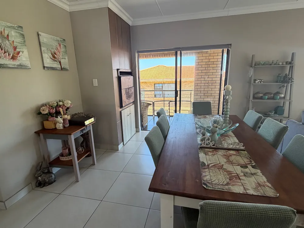 South Africa, Western Cape, Dana Bay, P. Pulchra Street, 8