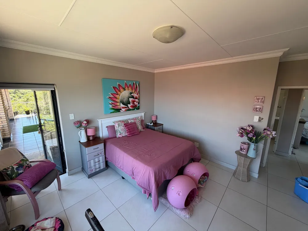 South Africa, Western Cape, Dana Bay, P. Pulchra Street, 8