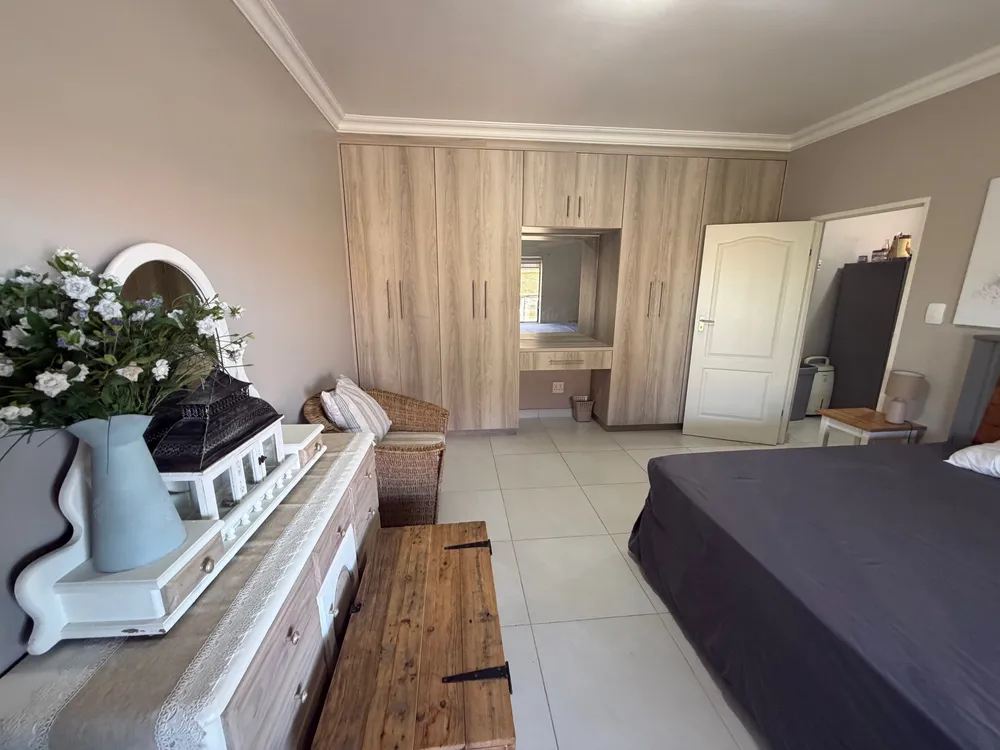 South Africa, Western Cape, Dana Bay, P. Pulchra Street, 8
