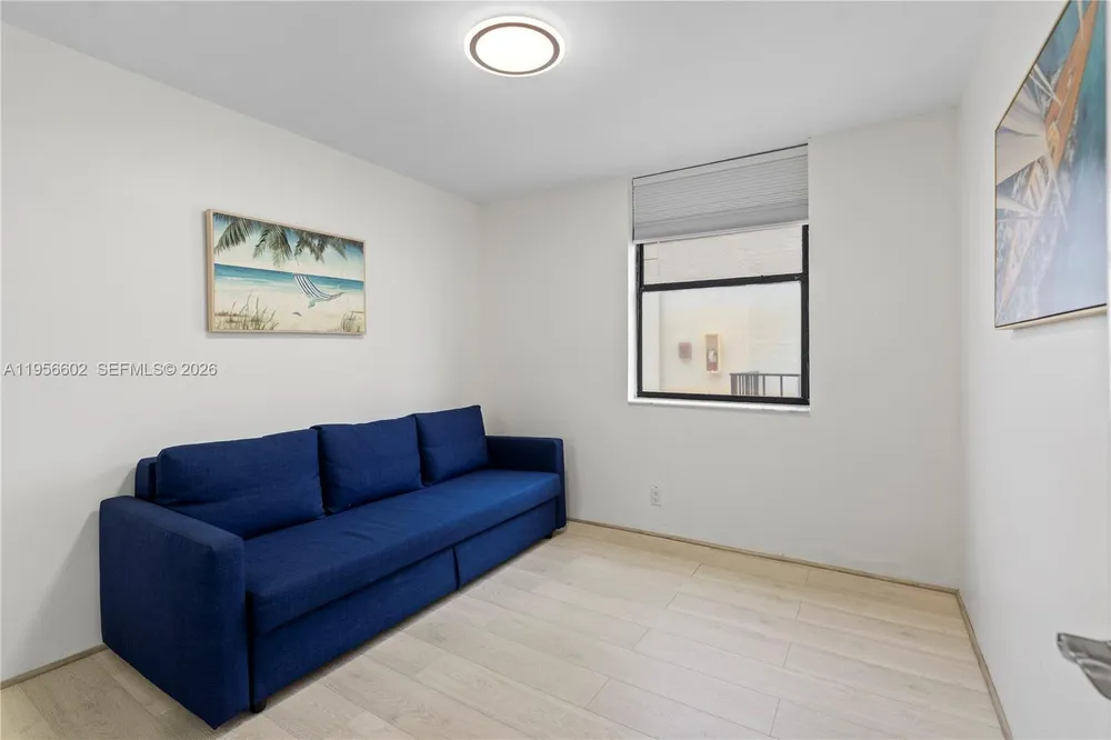 3440 NE 192nd St, Aventura, FL 33180