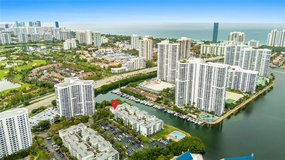 3440 NE 192nd St, Aventura, FL 33180