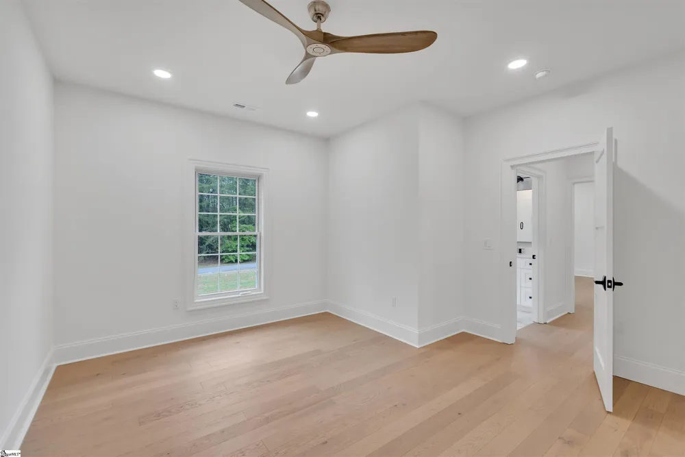 12 Woodvalley Ct, Greenville, SC 29617