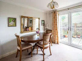Dunsley Place, Tring thumb 3