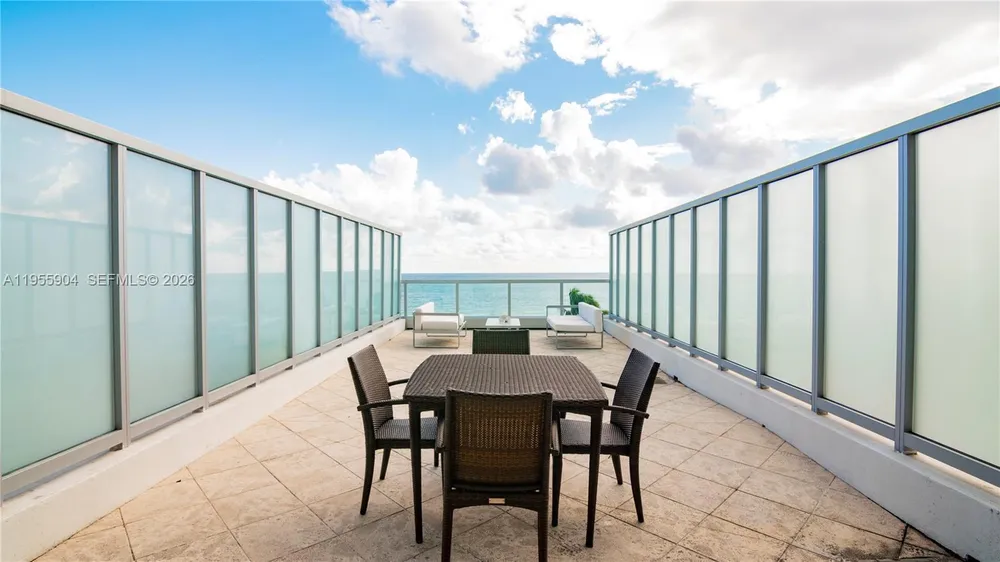 4391 Collins Ave, Miami Beach, FL 33140