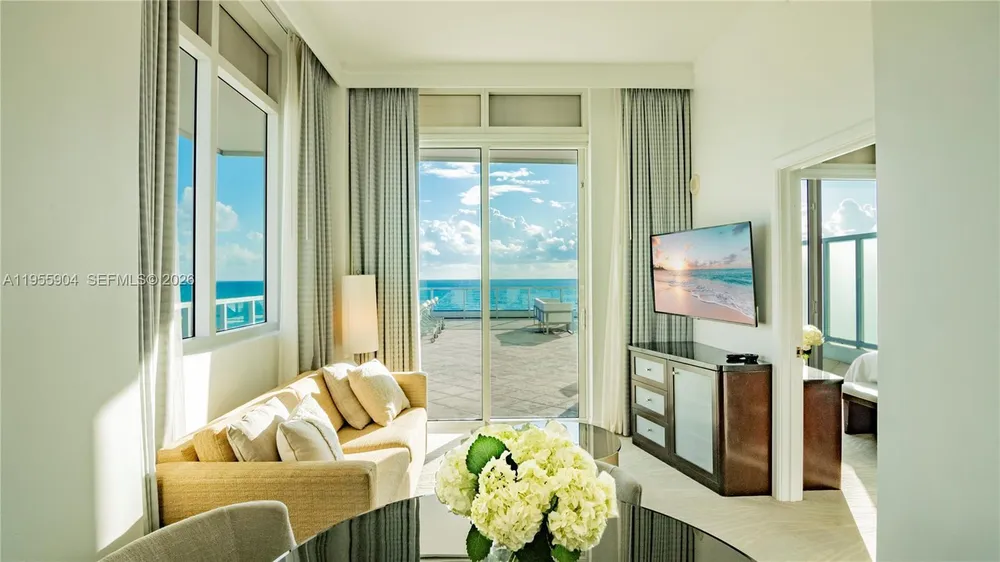 4391 Collins Ave, Miami Beach, FL 33140