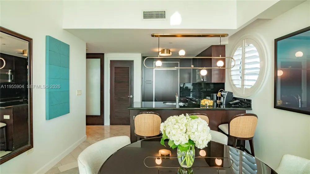 4391 Collins Ave, Miami Beach, FL 33140