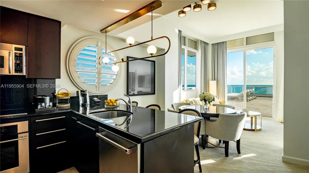 4391 Collins Ave, Miami Beach, FL 33140