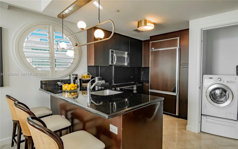 4391 Collins Ave, Miami Beach, FL 33140