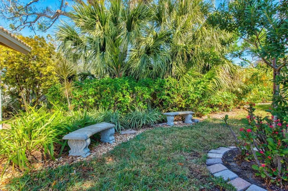 4706 Dundee Dr, Bradenton, FL 34210