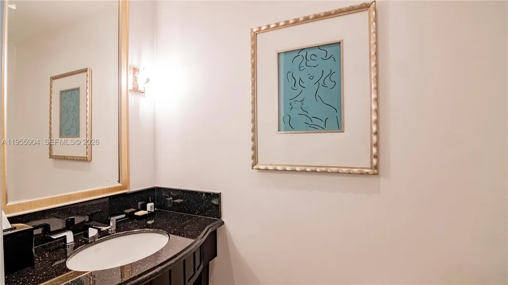 4391 Collins Ave, Miami Beach, FL 33140