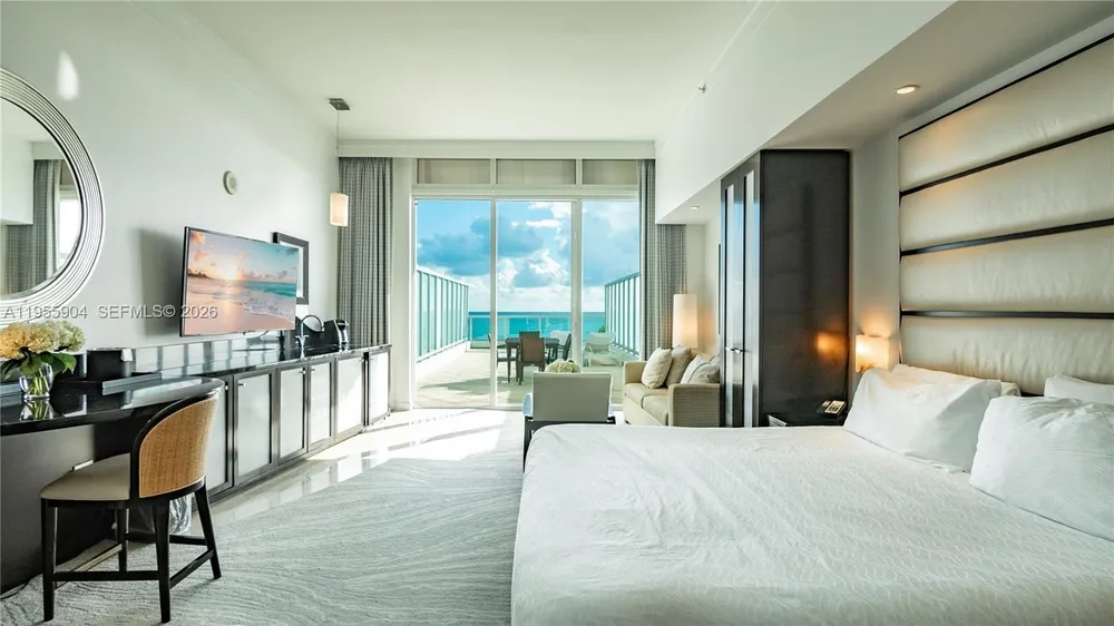 4391 Collins Ave, Miami Beach, FL 33140
