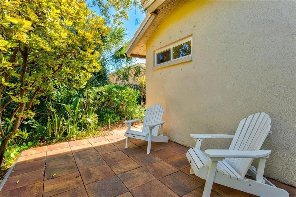 4706 Dundee Dr, Bradenton, FL 34210