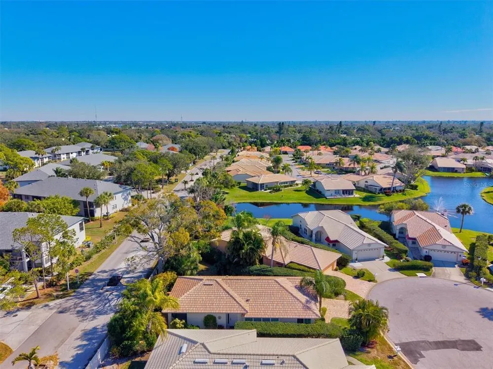 4706 Dundee Dr, Bradenton, FL 34210