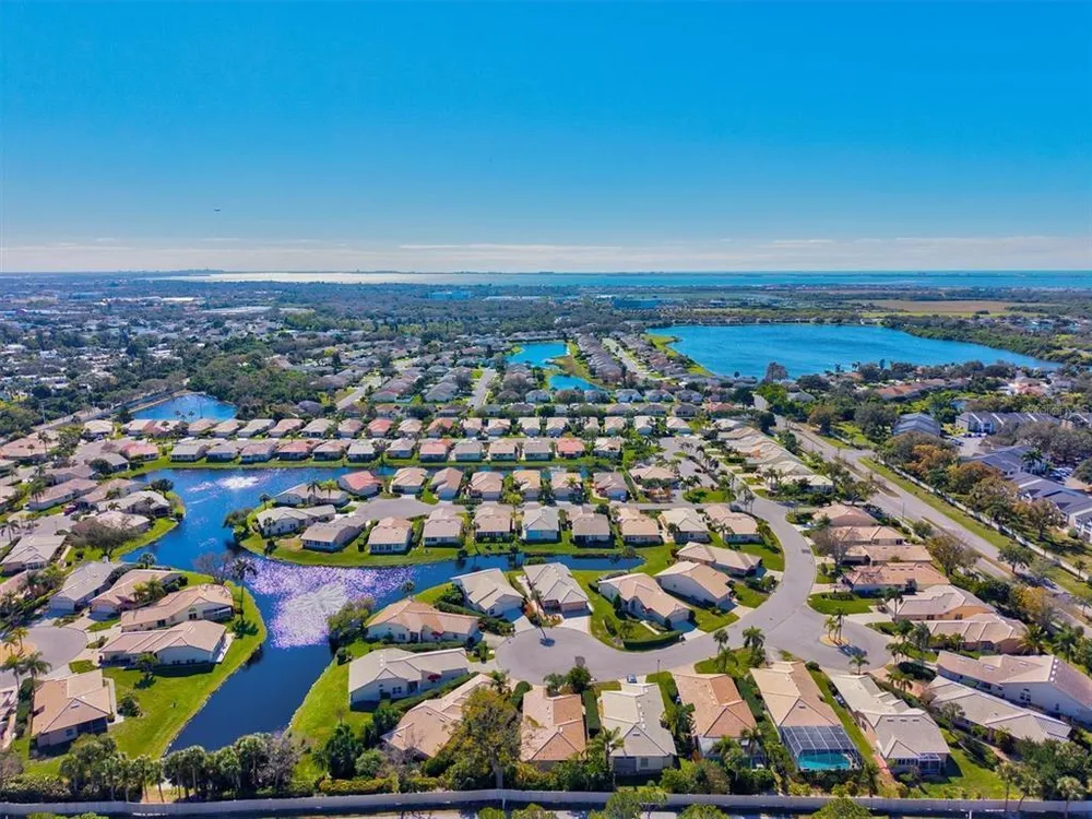 4706 Dundee Dr, Bradenton, FL 34210