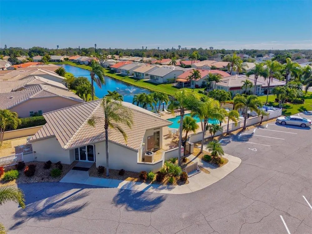 4706 Dundee Dr, Bradenton, FL 34210