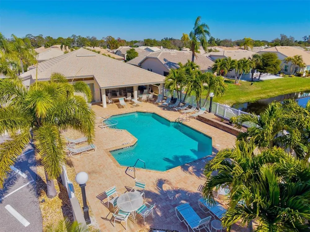 4706 Dundee Dr, Bradenton, FL 34210