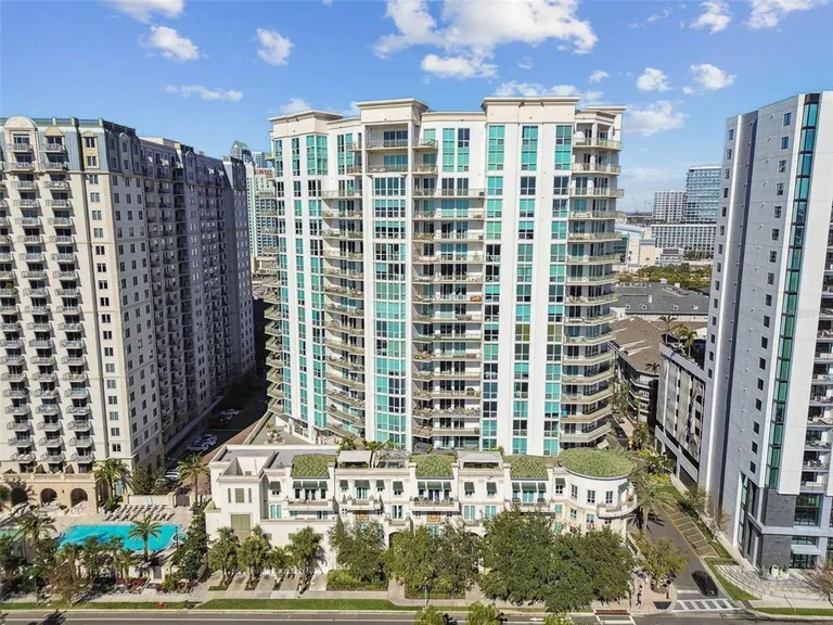 450 Knights Run Ave, Tampa, FL 33602
