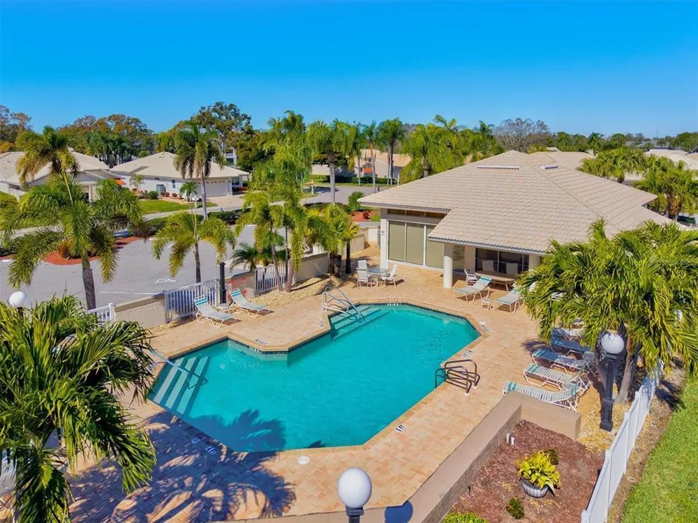 4706 Dundee Dr, Bradenton, FL 34210
