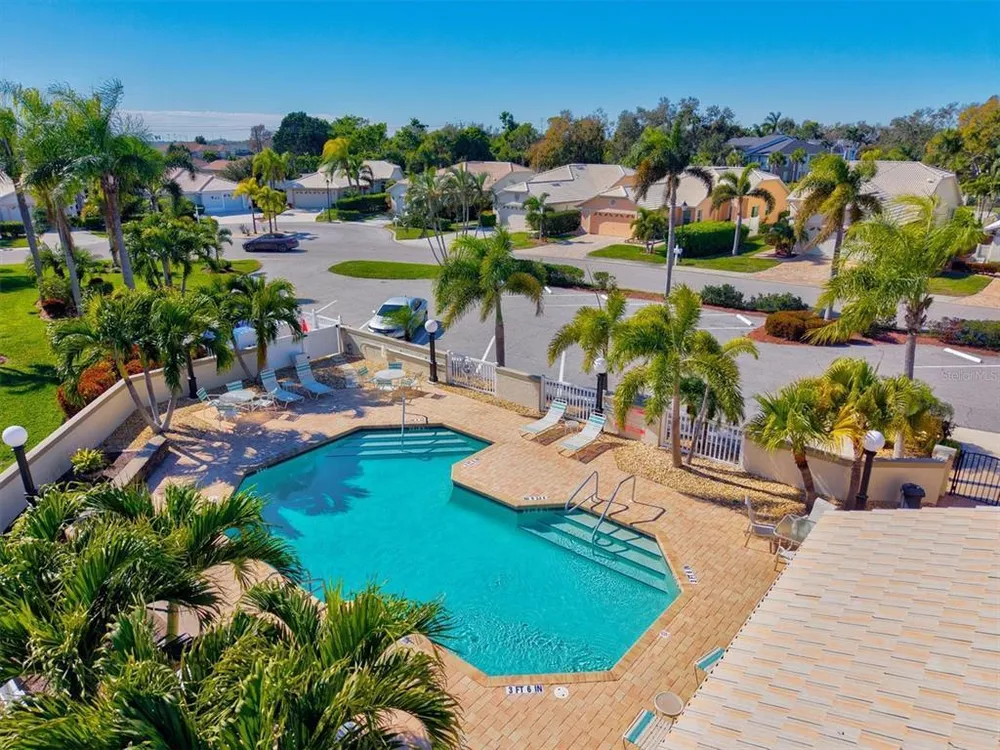 4706 Dundee Dr, Bradenton, FL 34210
