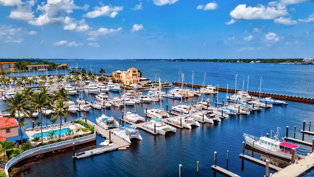 4706 Dundee Dr, Bradenton, FL 34210
